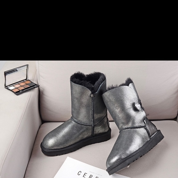 Ugg Boots - Picture 2 of 5